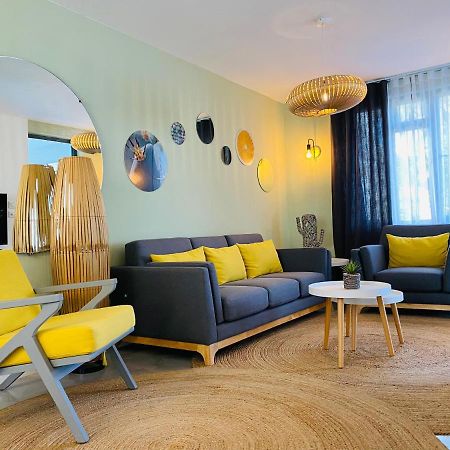 Sweet Beach Apt-Pool, Terrace, Ground Floor, Few Steps From Beach! Flic-en-Flacq Exteriör bild