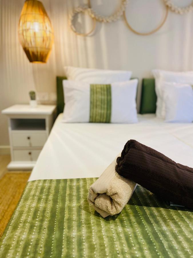 Sweet Beach Apt-Pool, Terrace, Ground Floor, Few Steps From Beach! Flic-en-Flacq Exteriör bild